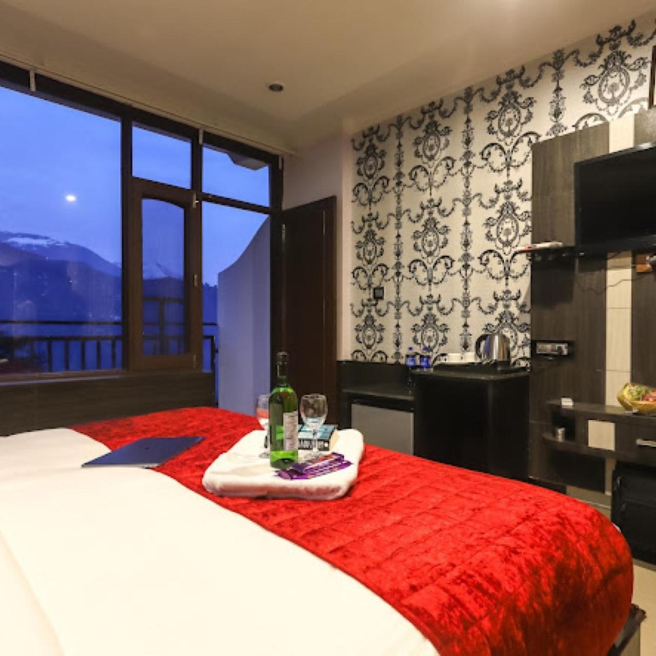 Hotel Holiday Hill, Near Mall Road, Mcleodganj# Parking#Restaurant Dharamsala Exteriér fotografie