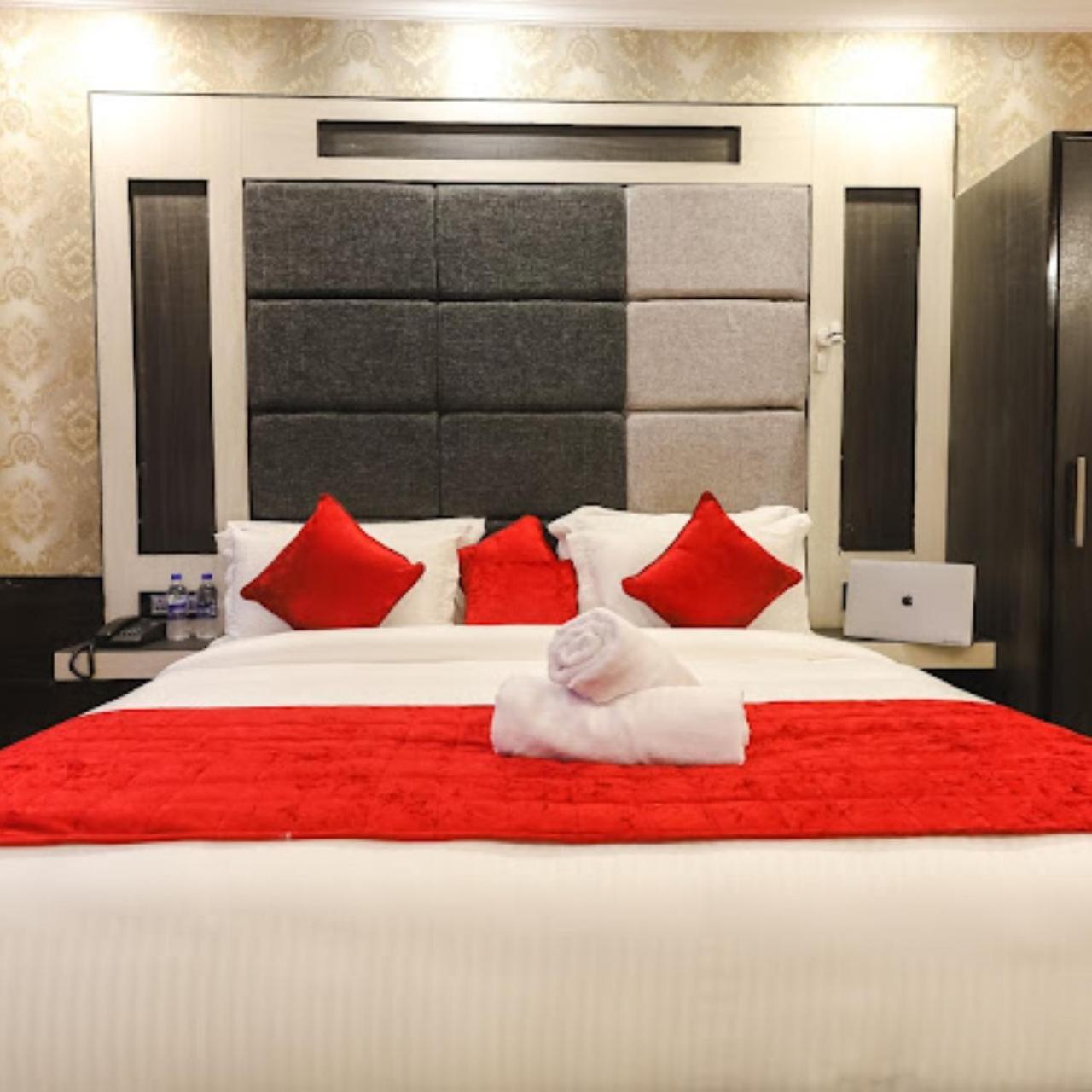 Hotel Holiday Hill, Near Mall Road, Mcleodganj# Parking#Restaurant Dharamsala Exteriér fotografie