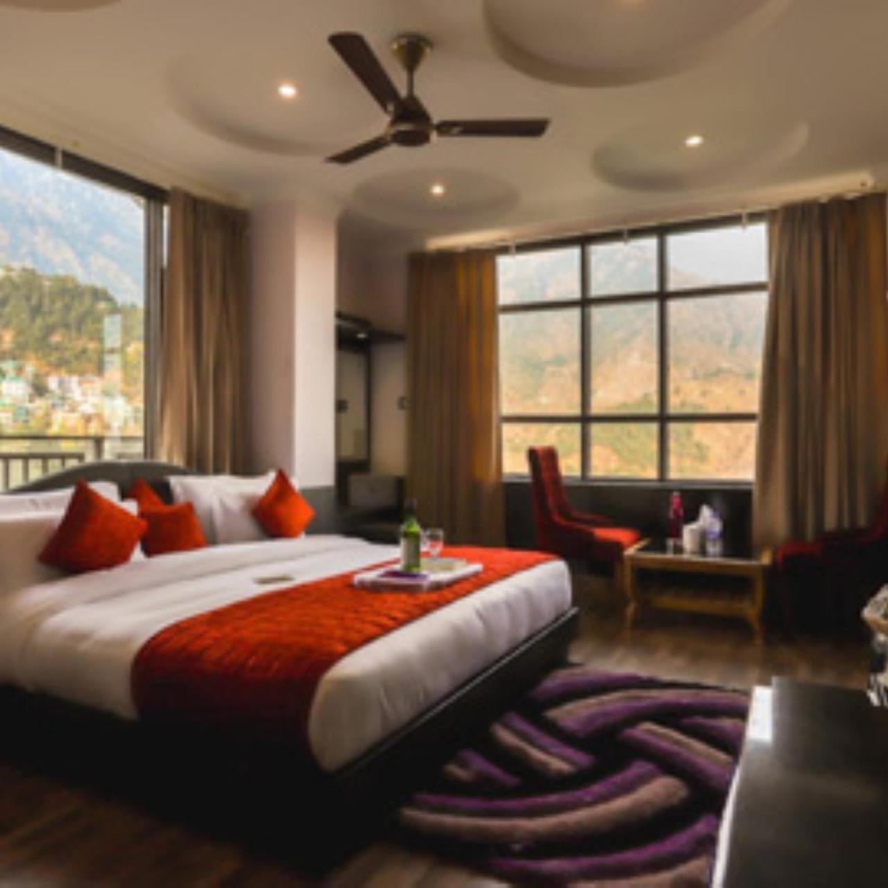 Hotel Holiday Hill, Near Mall Road, Mcleodganj# Parking#Restaurant Dharamsala Exteriér fotografie