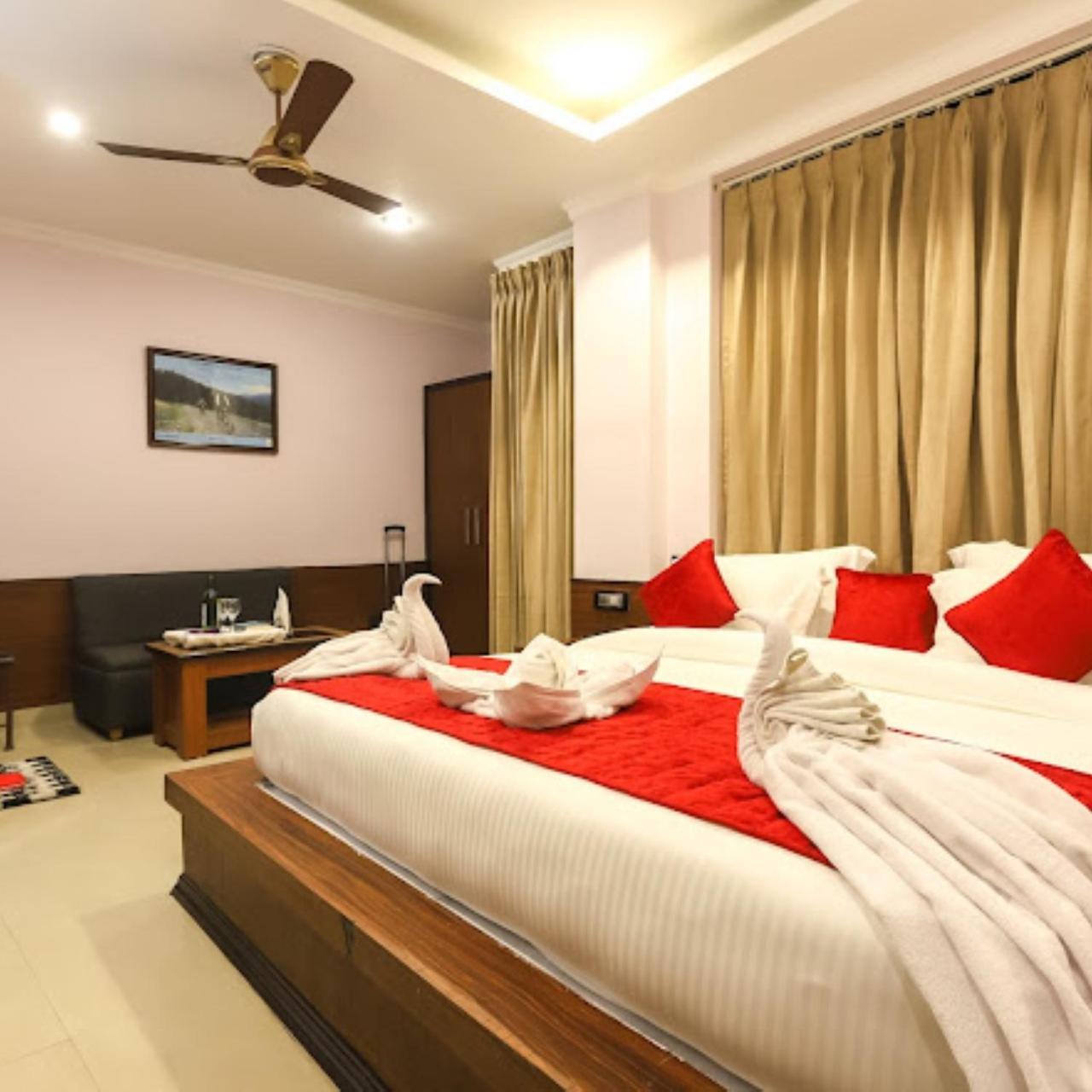 Hotel Holiday Hill, Near Mall Road, Mcleodganj# Parking#Restaurant Dharamsala Exteriér fotografie