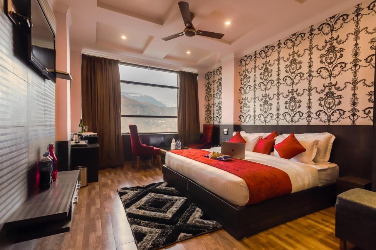 Hotel Holiday Hill, Near Mall Road, Mcleodganj# Parking#Restaurant Dharamsala Exteriér fotografie